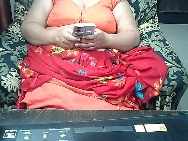 Freechat Indianbhabhimilf40 on BongaCams