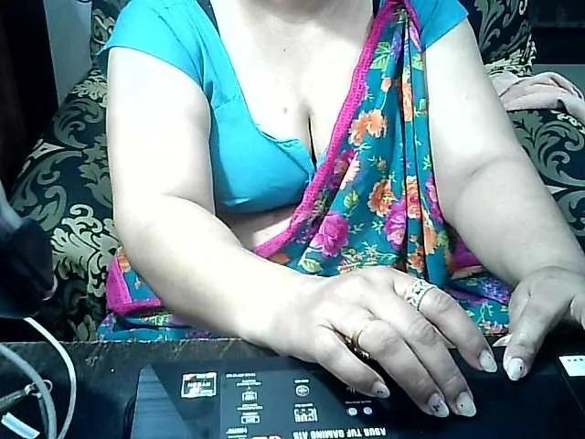Freechat Indianbhabhimilf40 on BongaCams