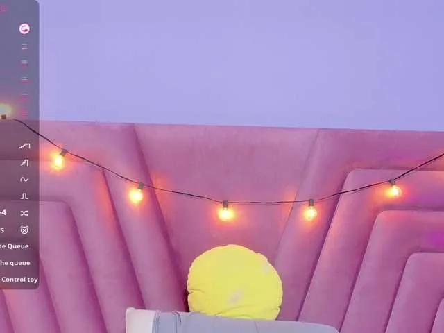 Offline innocenthazel on BongaCams