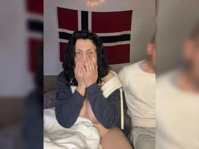 Offline Irina423 on BongaCams