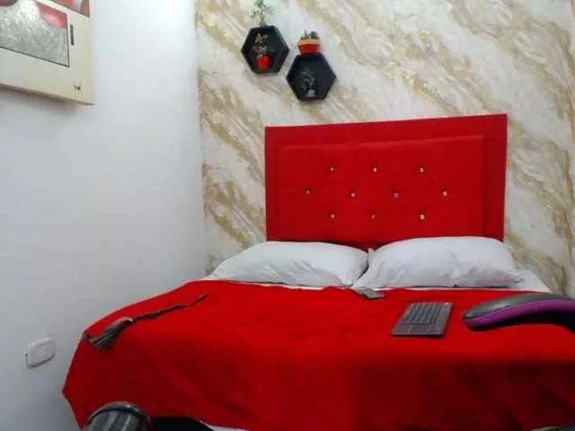 Offline Issa-love on BongaCams