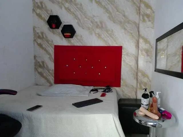 Offline Issa-love on BongaCams