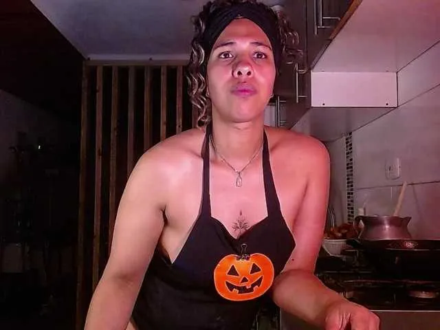 Offline Ivonne-collins33 on BongaCams