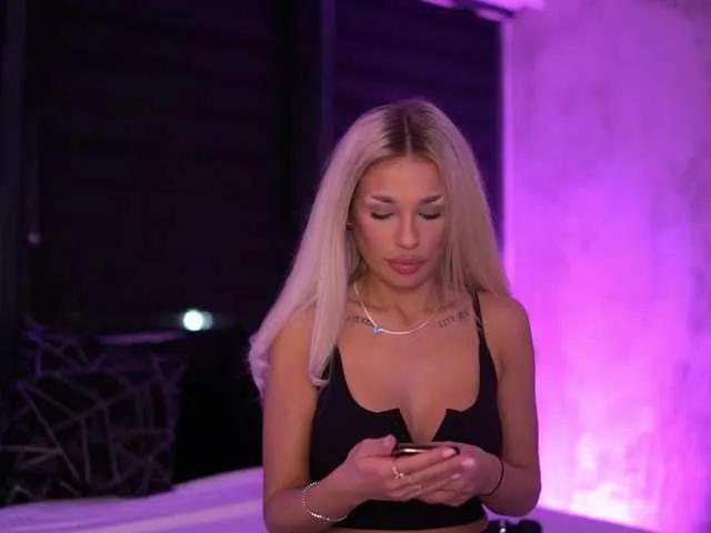 Freechat IvyRowa on BongaCams