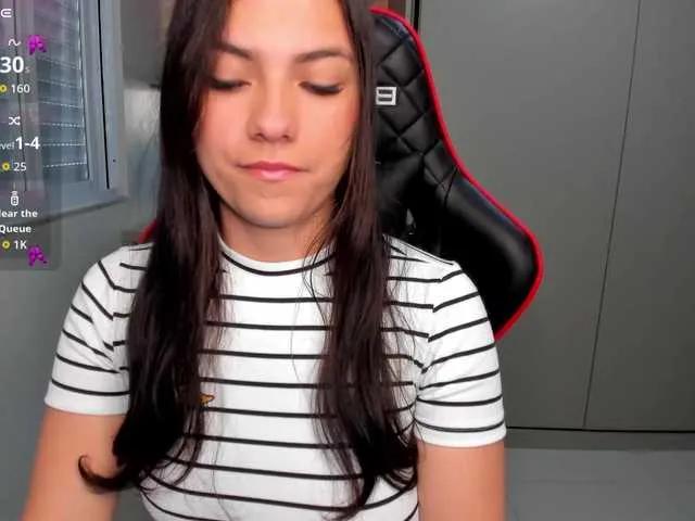 Freechat ivyy-scott on BongaCams