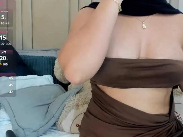 Offline izadii on BongaCams