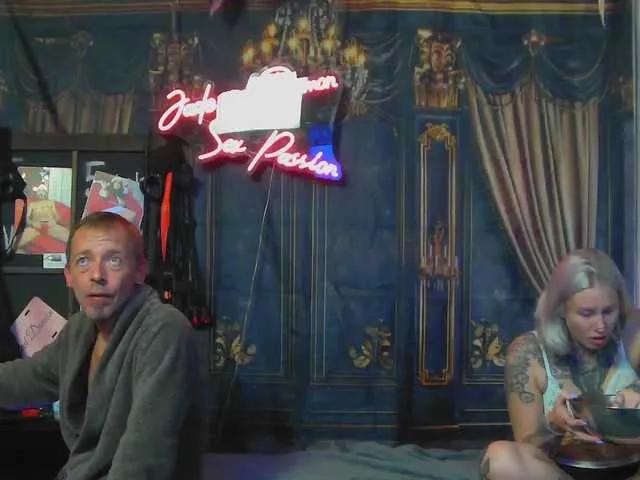 Offline JadeandDamon on BongaCams