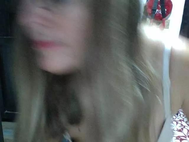 Offline JuanitaWouti on BongaCams