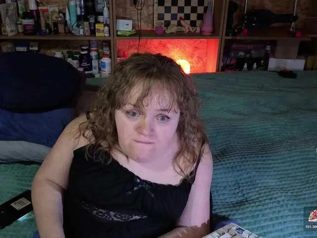 Offline Julia-79 on BongaCams