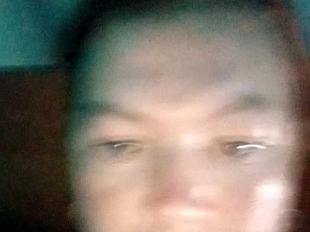 Offline Juliamad on BongaCams