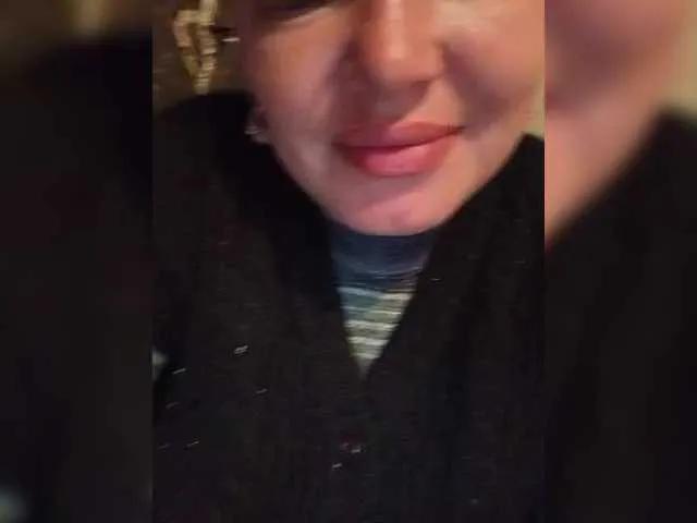 Offline Juliamad on BongaCams