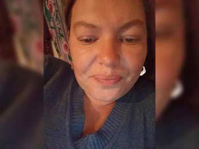 Offline Juliamad on BongaCams