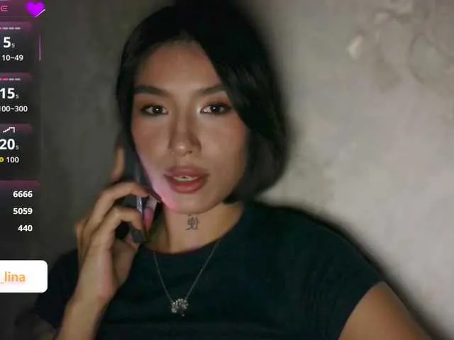 Offline JulieTurner on BongaCams