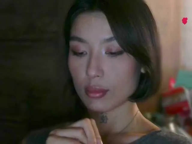 Offline JulieTurner on BongaCams