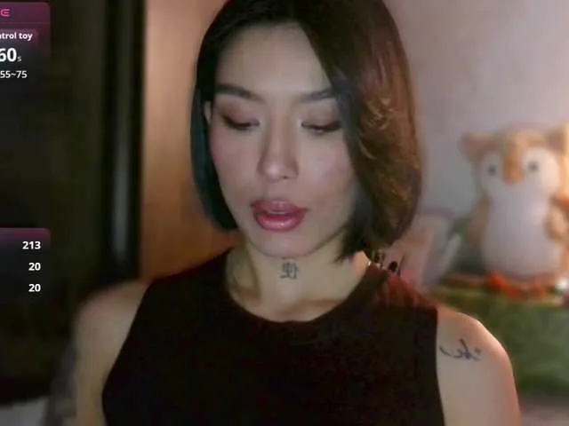 Offline JulieTurner on BongaCams