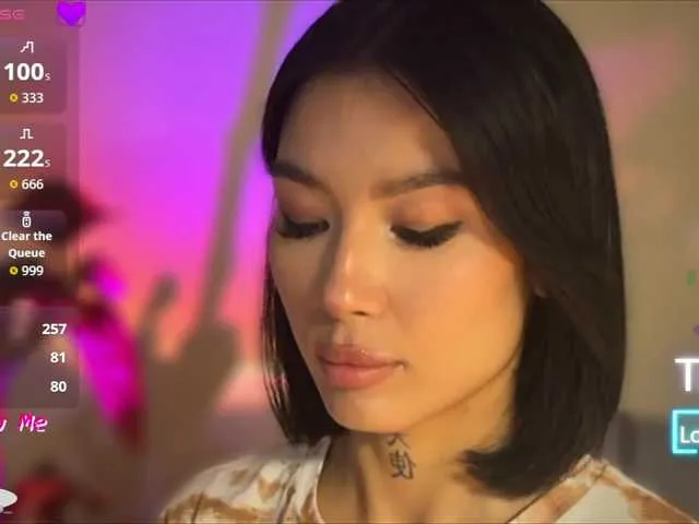 Offline JulieTurner on BongaCams