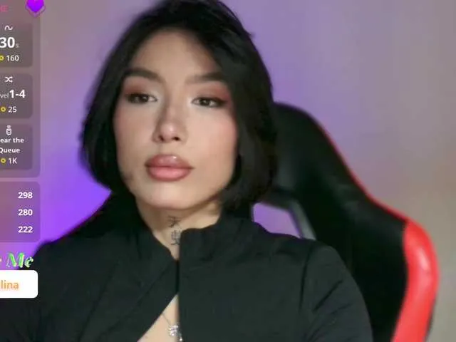 Offline JulieTurner on BongaCams