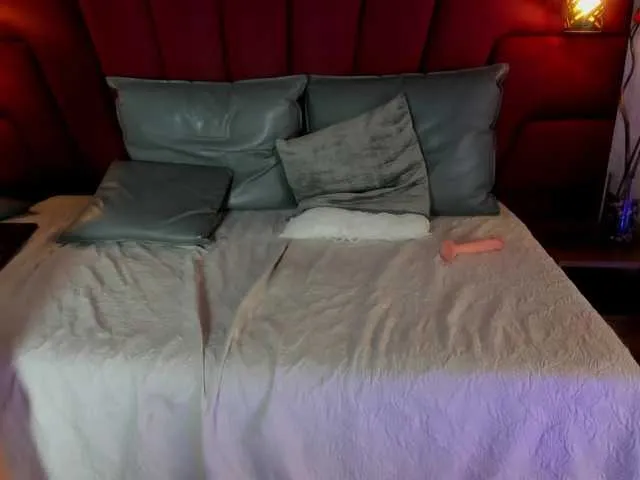 Offline Kaiser-Luna on BongaCams