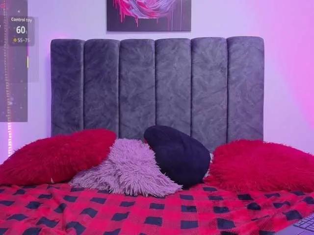 Offline karinna-santana on BongaCams