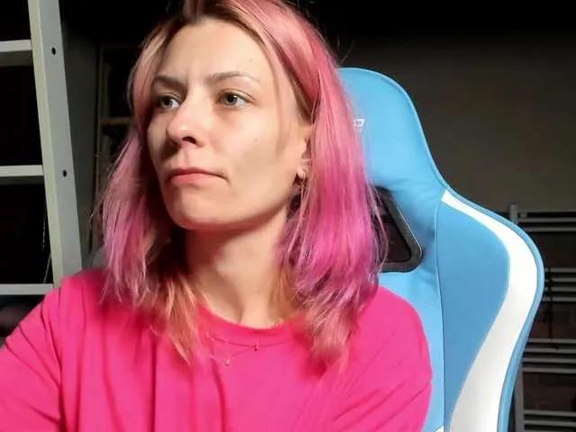 Freechat karo131324 on BongaCams