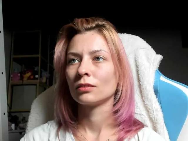 Freechat karo131324 on BongaCams