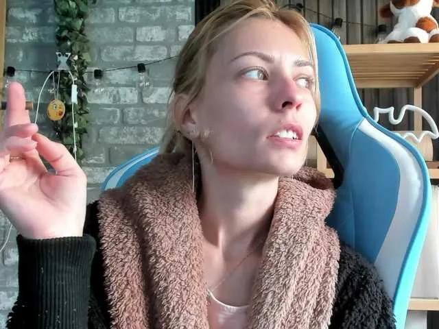 Freechat karo131324 on BongaCams