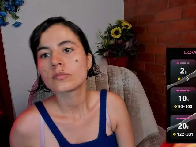 Offline katiae on BongaCams