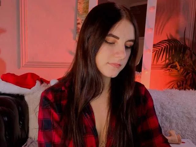 Offline KellyMiller on BongaCams