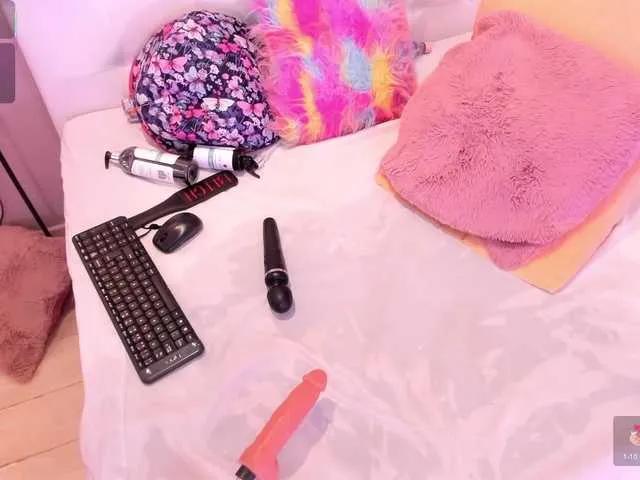 Offline KendraChavezz1 on BongaCams