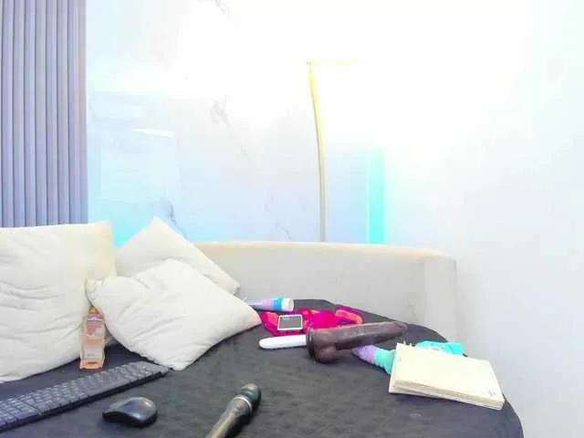 Offline KIARATENTATION on BongaCams