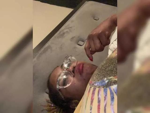 Offline Kiarichikito1 on BongaCams