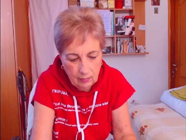 Offline Kira9476 on BongaCams