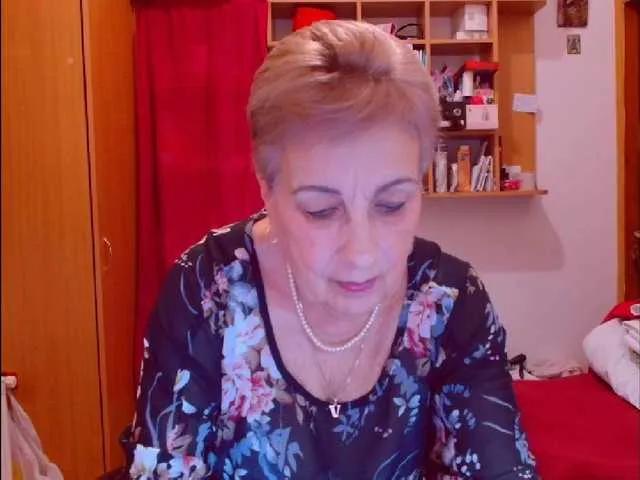 Offline Kira9476 on BongaCams