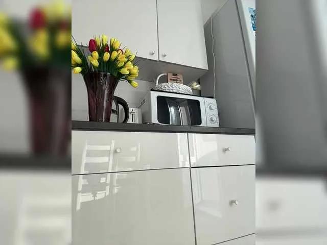 Offline Kiss-krisss on BongaCams