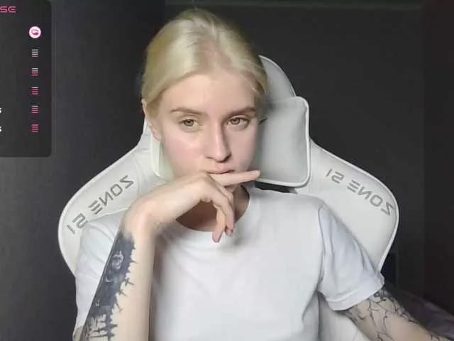 Offline kissesliza on BongaCams