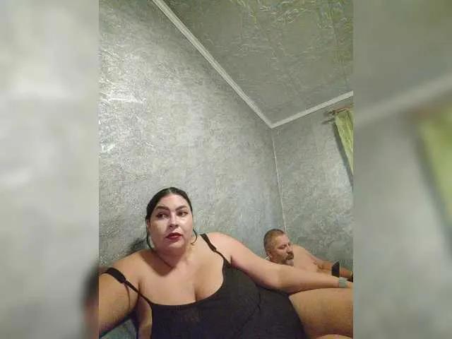 Freechat kissmabont on BongaCams