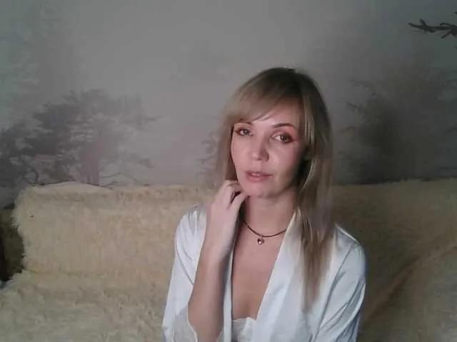 Offline Kissz on BongaCams