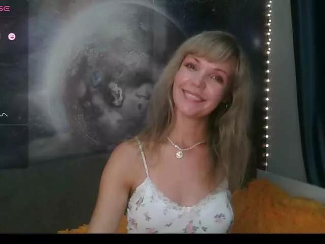 Offline Kissz on BongaCams