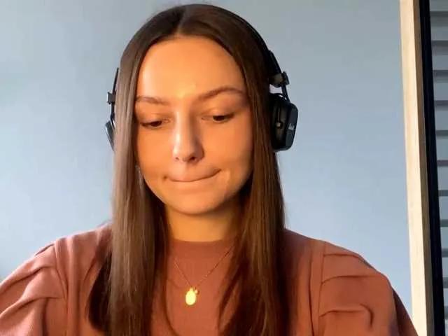 Freechat KittieRusu on BongaCams