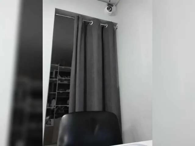 Offline KITTYtempreXXX on BongaCams