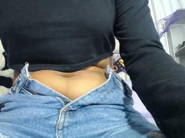 Offline KOURTNEY- on BongaCams