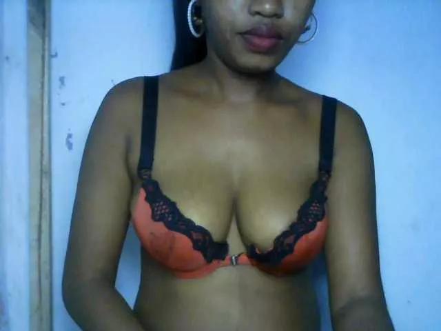 Offline kylie11 on BongaCams