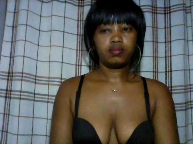 Offline kylie11 on BongaCams