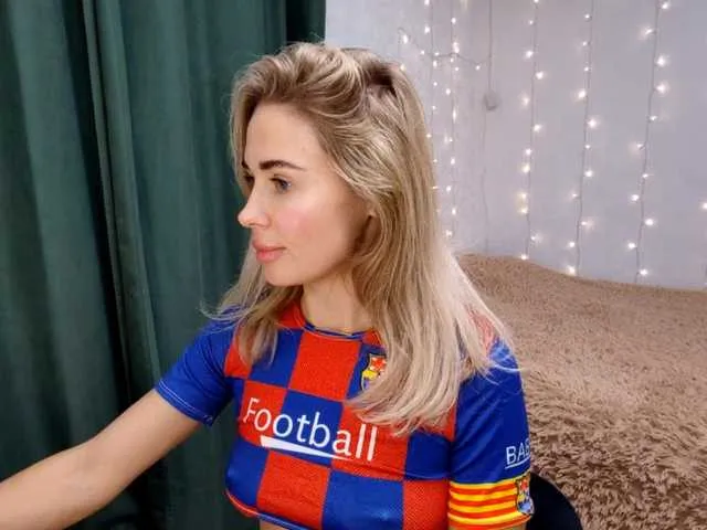 Offline LadyLady96 on BongaCams