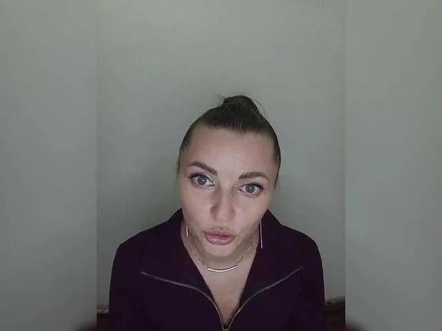 Offline Lakshmi on BongaCams