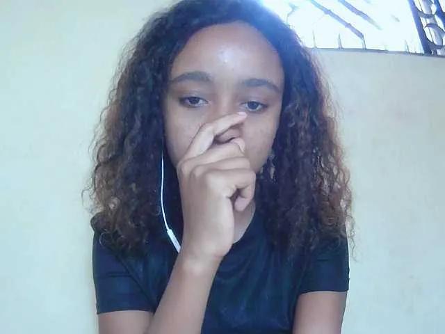 Offline Laminnah on BongaCams