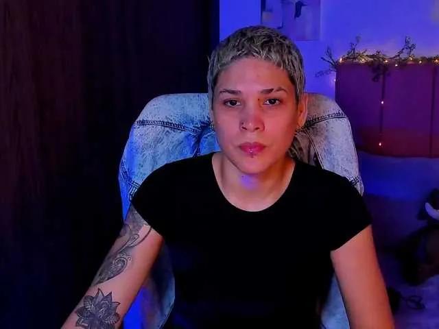 Freechat LauraR on BongaCams