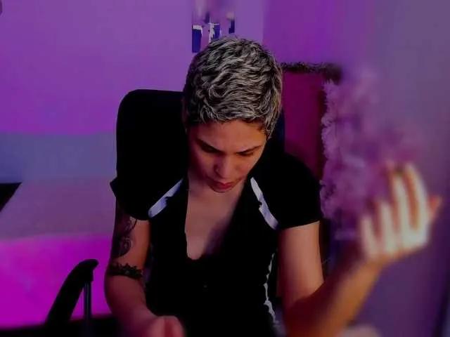 Freechat LauraR on BongaCams