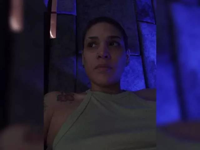 Freechat LauraR on BongaCams