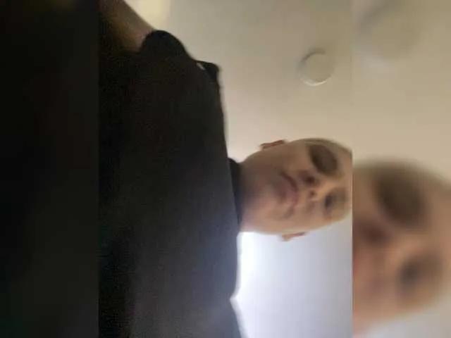 Freechat LauraR on BongaCams